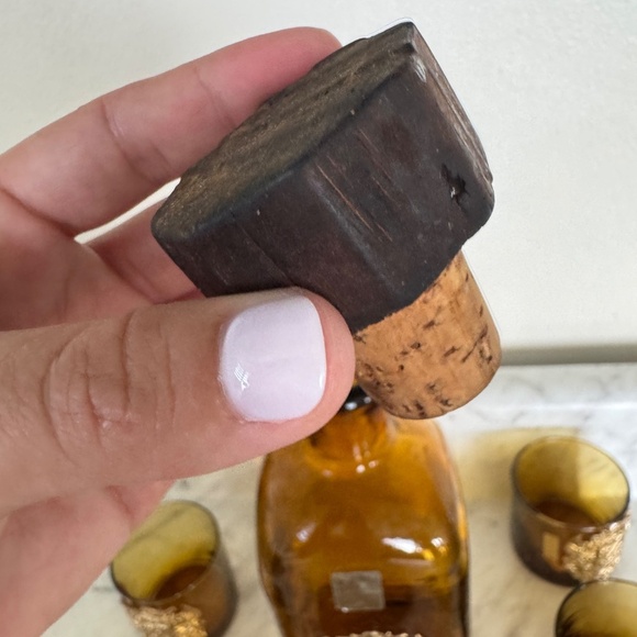 Vintage Amber Glass Bar Set | Decanter & 6 Glasses | Royal Crest Design - Picture 4 of 8